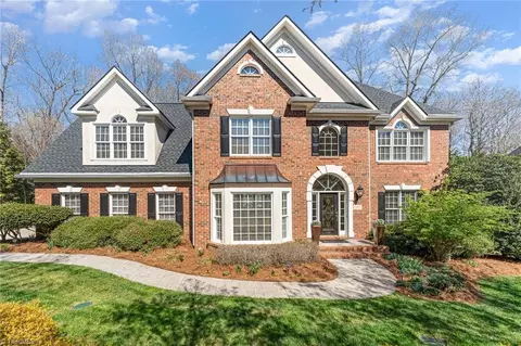 315 Winrow Dr, Jamestown, NC 27282