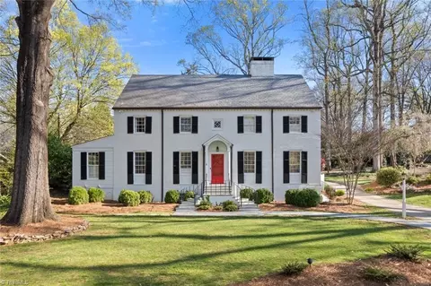 2833 Forest Dr, Winston Salem, NC 27104