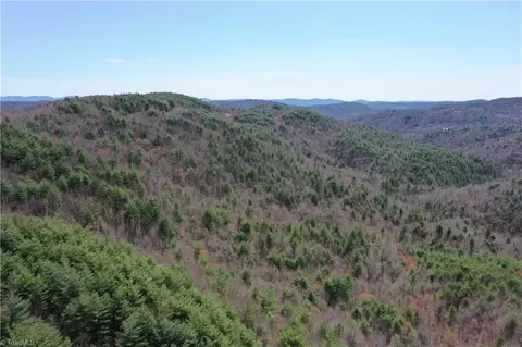 000 Big Ivy Rd, Purlear, NC 28665 photo 6