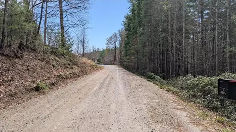 000 Big Ivy Rd, Purlear, NC 28665 photo 46