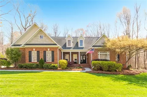 279 Old March Rd, Advance, NC 27006