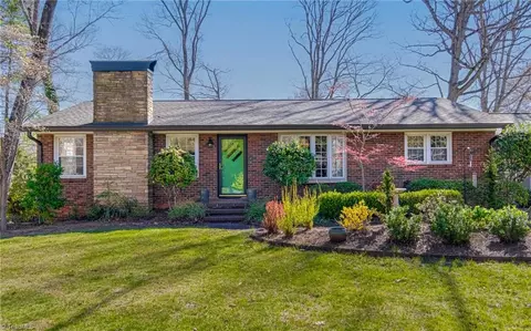 221 Gordon Dr N, Winston Salem, NC 27104