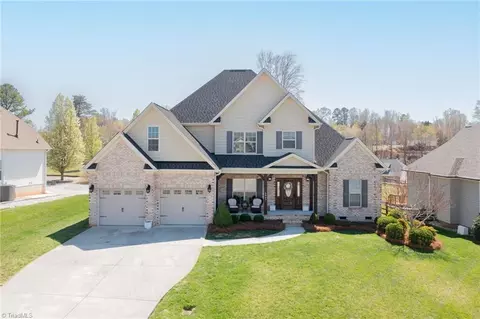 5067 Peppertree Rd, Clemmons, NC 27012