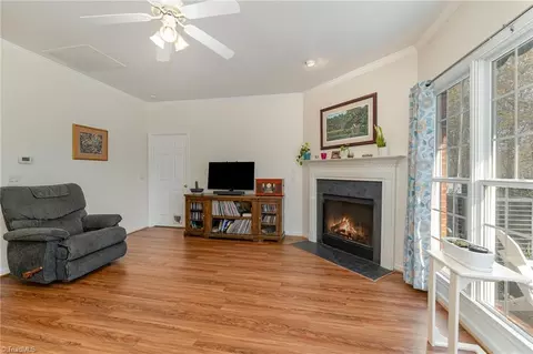 Living - 384 Northbridge Dr, High Point, NC 27265 photo 2 of 3