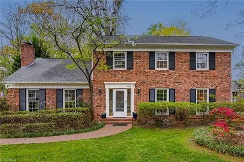 804 Rollingwood Dr, Greensboro, NC 27410
