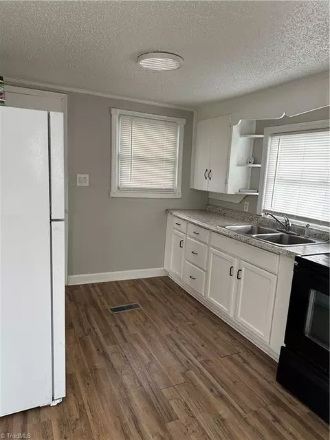 2207 Haystack Rd, Mount Airy, NC 27030 photo 12