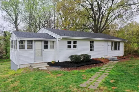 2923 Parkhurst Dr, Winston Salem, NC 27103