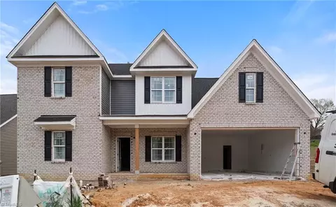 6975 Orchard Path Dr, Clemmons, NC 27012