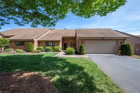 126 Willowbrook Pl, Bermuda Run, NC 27006