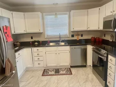Kitchen - Undisclosed, Clemmons, NC 27012 photo 1 of 2