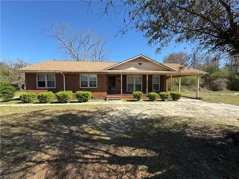 12112 Nc Highway 210, Rocky Point, NC 28457