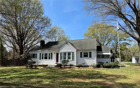 373 Mountain View Rd, King, NC 27021