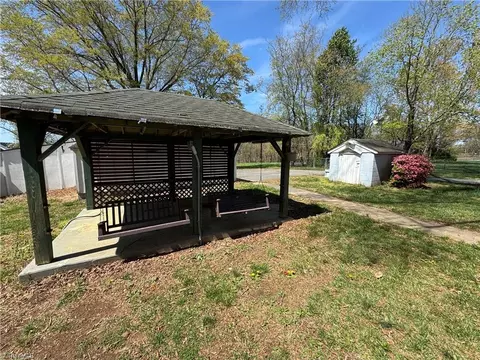 373 Mountain View Rd, King, NC 27021 photo 5