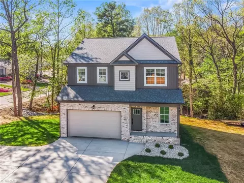 190 Peace Haven Rd N, Winston Salem, NC 27104