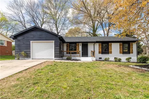 3320 Woodlea Dr, Greensboro, NC 27406