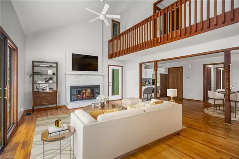 2291 Brecknock Dr, Winston Salem, NC 27103