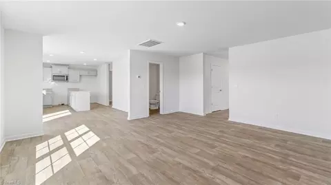 Entry Way - 4532 Red Oak Dr, Trinity, NC 27370 photo 3 of 11