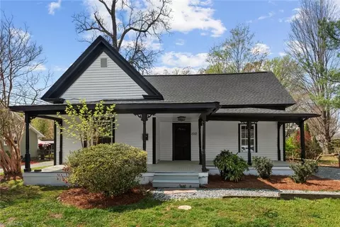 1012 Josephine Boyd St S, Greensboro, NC 27403