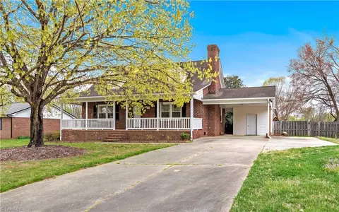 254 Huntingdon Rd, Lexington, NC 27295