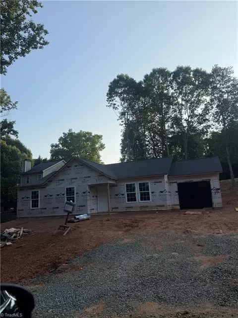 1808 Ebert St, Winston Salem, NC 27103