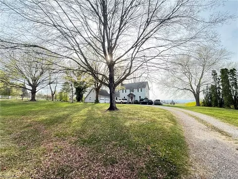 356 Hamby Mountain Rd, Purlear, NC 28665