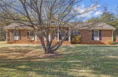 661 Anglin Mill Rd, Stoneville, NC 27048