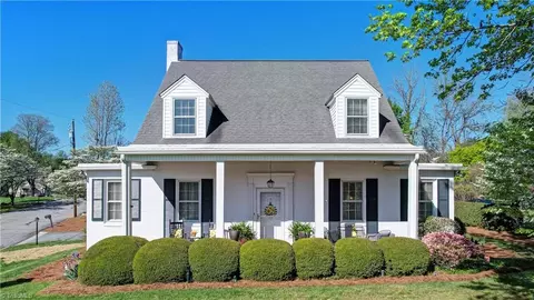 1401 Courtland Ave, Reidsville, NC 27320