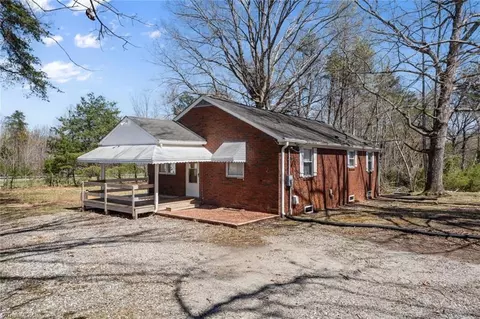 3305 New Greensboro Rd, Winston Salem, NC 27101