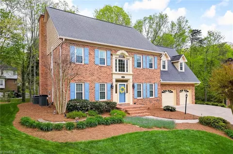 3725 Surrey Way Ct, Winston Salem, NC 27106