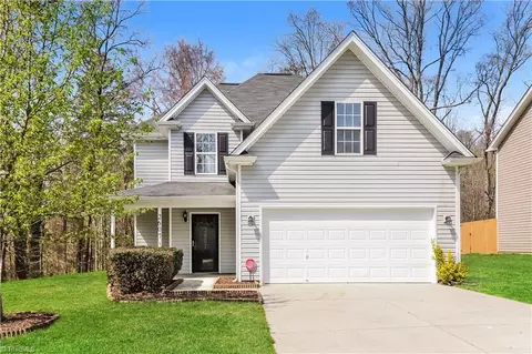 2607 Nana Ln, Greensboro, NC 27405