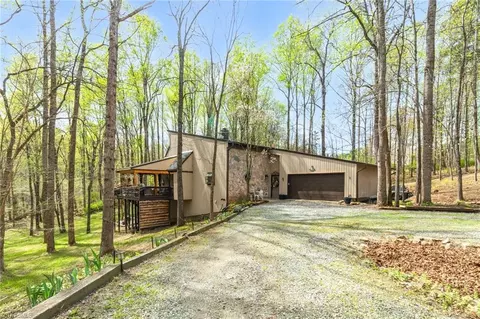 3742 Fieldview Rd, Pleasant Garden, NC 27313
