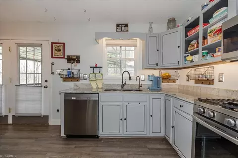 Kitchen - 4243 Hunters Run, Trinity, NC 27370 photo 3 of 3