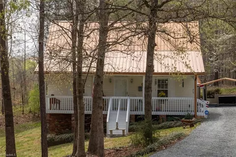 Exterior - 4243 Hunters Run, Trinity, NC 27370 photo 8 of 8