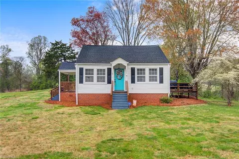 1408 Billy Reynolds Rd, Yadkinville, NC 27055