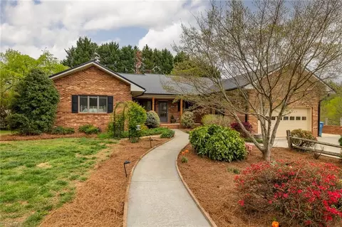 387 Bingham And Parks Rd, Advance, NC 27006