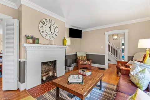 Living - 84 Hillcrest Dr, High Point, NC 27262 photo 3 of 3
