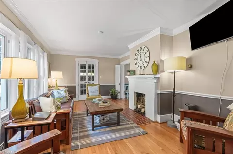 Living - 84 Hillcrest Dr, High Point, NC 27262 photo 1 of 3