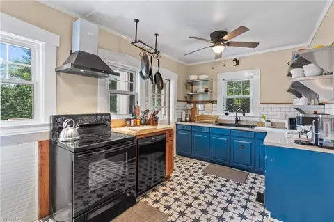 Kitchen - 84 Hillcrest Dr, High Point, NC 27262 photo 6 of 6