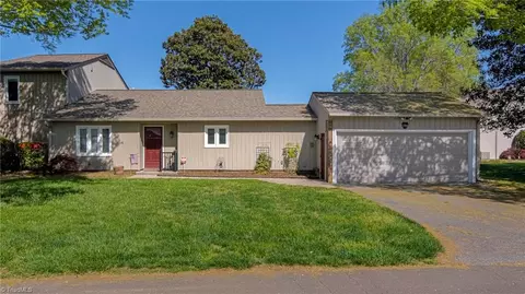 195 Spyglass Dr, Advance, NC 27006