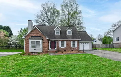 2270 Darwick Rd, Winston Salem, NC 27127