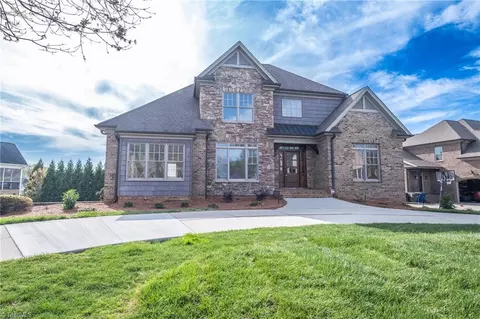 954 Berryhill Ln, Winston Salem, NC 27106