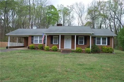 334 Brookwood Dr, Salisbury, NC 28146