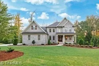 2748 Pfafftown Forest Dr, Winston Salem, NC 27106
