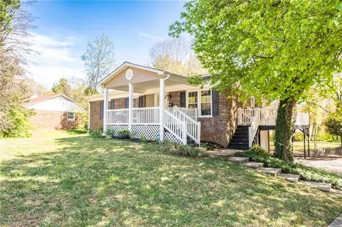 1720 Aberdeen Ter, Winston Salem, NC 27103