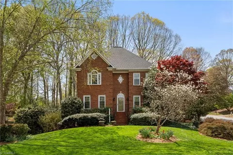 900 Ridge Gate Dr, Lewisville, NC 27023