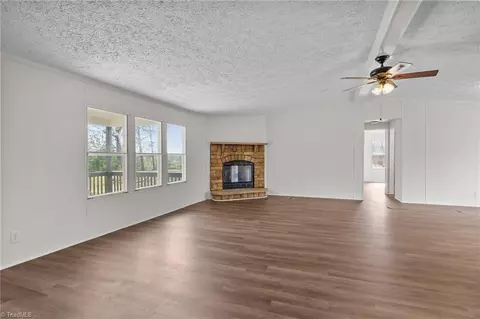 329 Reavis Rd, Harmony, NC 28634 photo 6