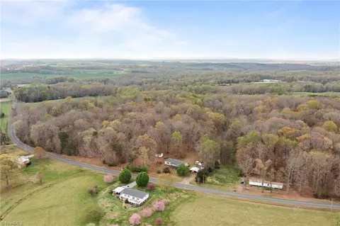 329 Reavis Rd, Harmony, NC 28634 photo 37