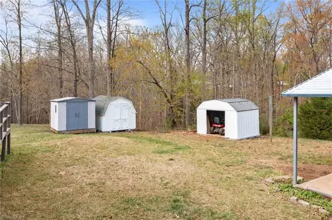 329 Reavis Rd, Harmony, NC 28634 photo 36