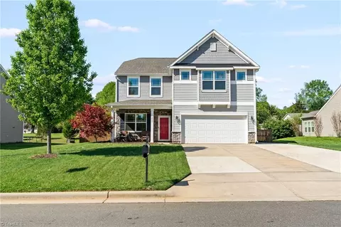3033 Perrin Dr, Haw River, NC 27258