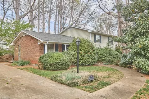 2134 Leeds Ln, Winston Salem, NC 27103